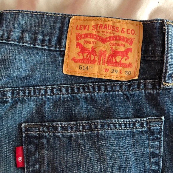 Dark Wash Men’s Levi’s - Picture 2 of 2